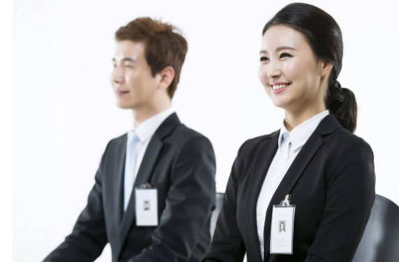 大學生西裝品牌