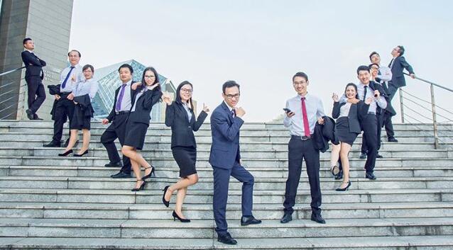 團(tuán)體定制西裝