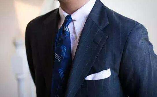 定制西服注意細(xì)節(jié)