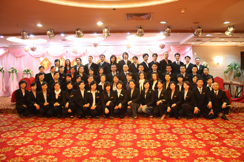 哪些行業(yè)必須穿職業(yè)裝