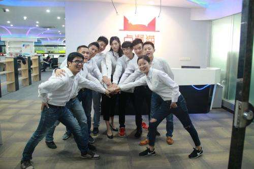 辦公室工服員工合影