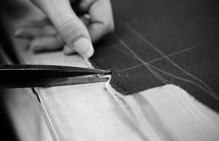 條紋藍色商務職業西服定制裁剪工藝